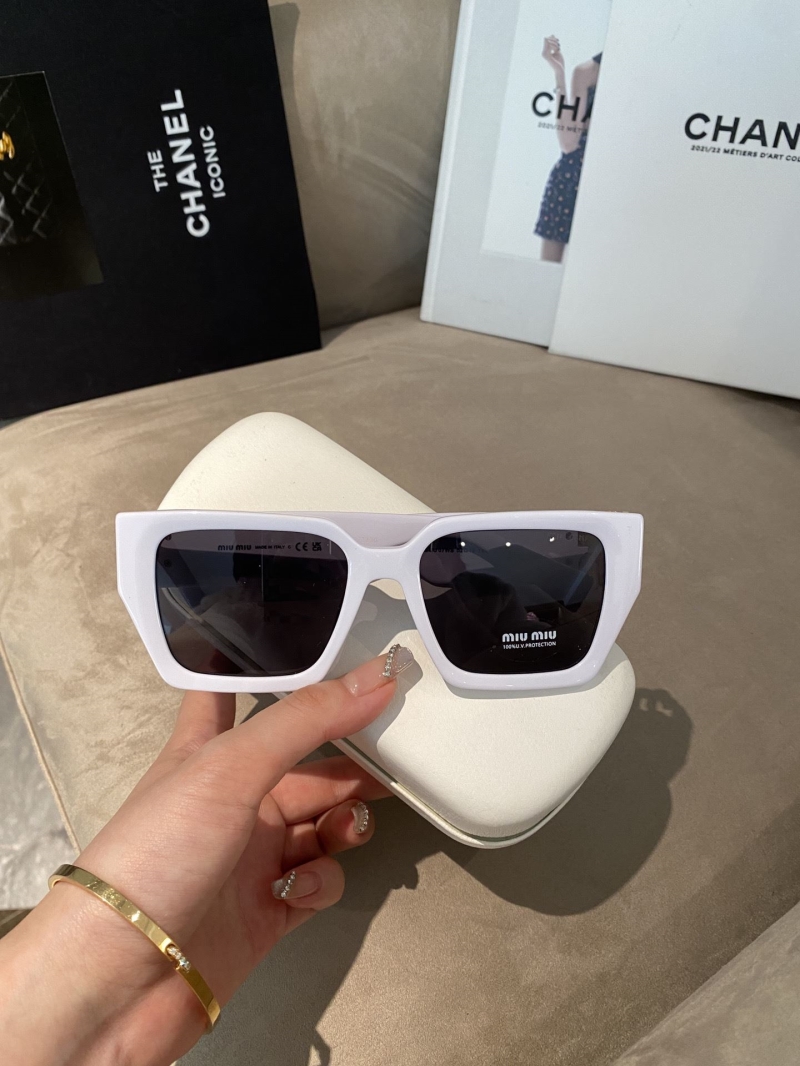 Miu miu Sunglasses